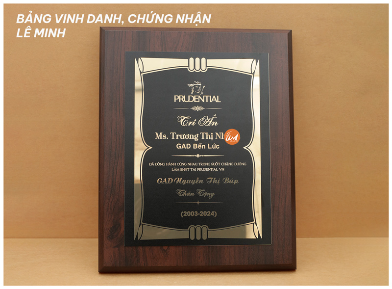 cung cấp bảng vinh danh, bảng chứng nhận, bằng khen