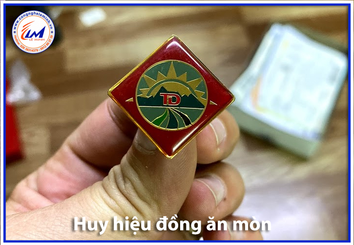 SẢN XUẤT - CUNG CẤP HUY HIỆU ĐỒNG