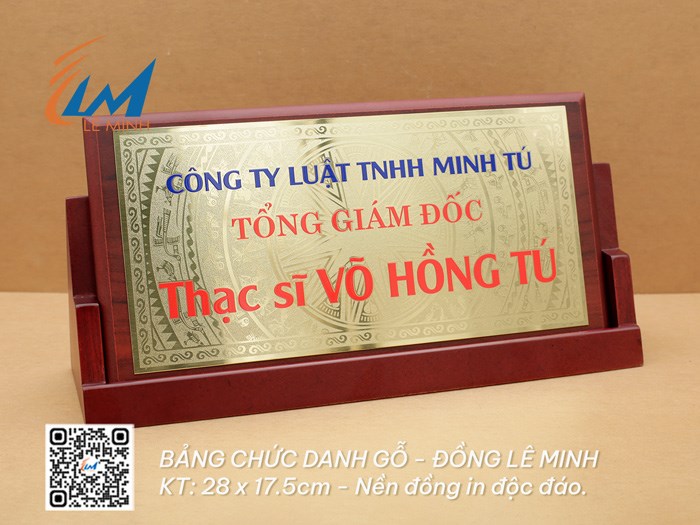 GỖ ĐỒNG IN UV - BẢNG CHỨC DANH ĐỂ BÀN