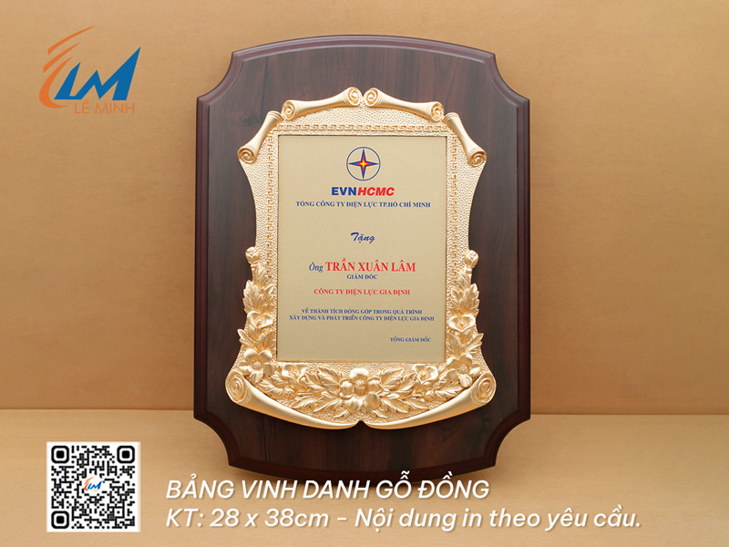 BẢNG VINH DANH GỖ ĐỒNG 28CM X 38CM