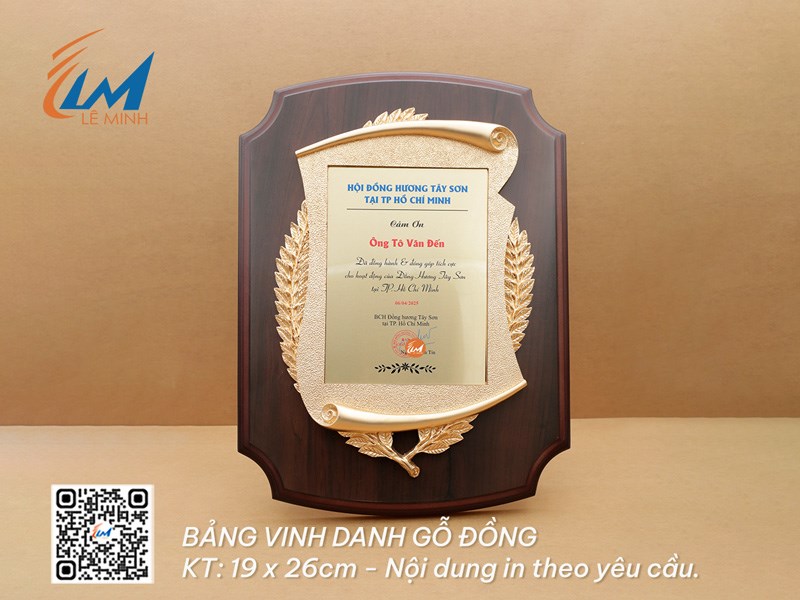 BẢNG VINH DANH GỖ ĐỒNG 19CM X 26CM