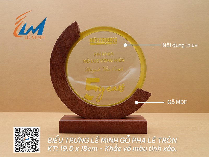 /UserUpload/Product/bieu-trung-go-pha-le-tron-le-minh.jpg