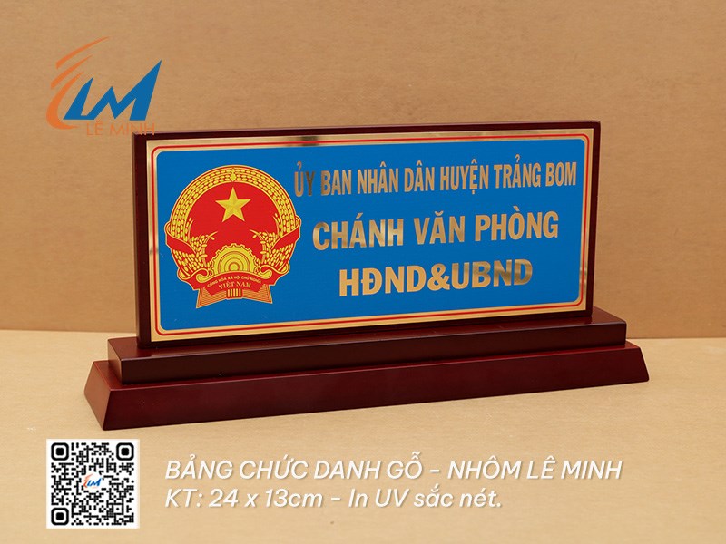 /UserUpload/Product/bảng-chức-danh-gỗ-nhôm-lê-minh-3-1.jpg