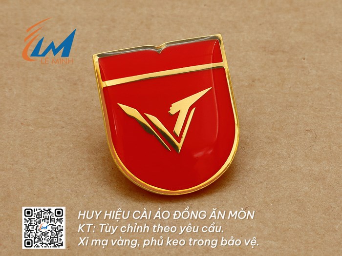 HUY HIỆU ĐỒNG MẠ VÀNG PHỦ KEO