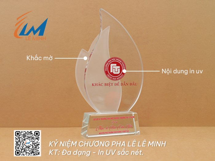 /UserUpload/Product/ky-niem-chuong-pha-le-duoc-ua-chuong-nhat.jpg