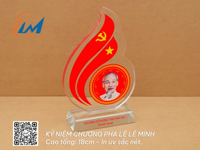Mẫu kỷ niệm chương hoa sen giá từ 180k - 345k