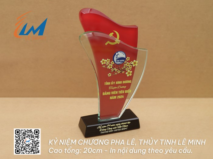 Kỷ niệm chương pha lê thủy tinh giá từ 220k - 375k
