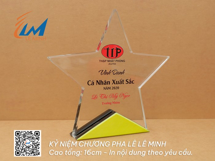 Kỷ niệm chương pha lê giá từ 210k - 355k