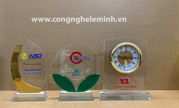 MẪU THIẾT KẾ KỶ NIỆM CHƯƠNG